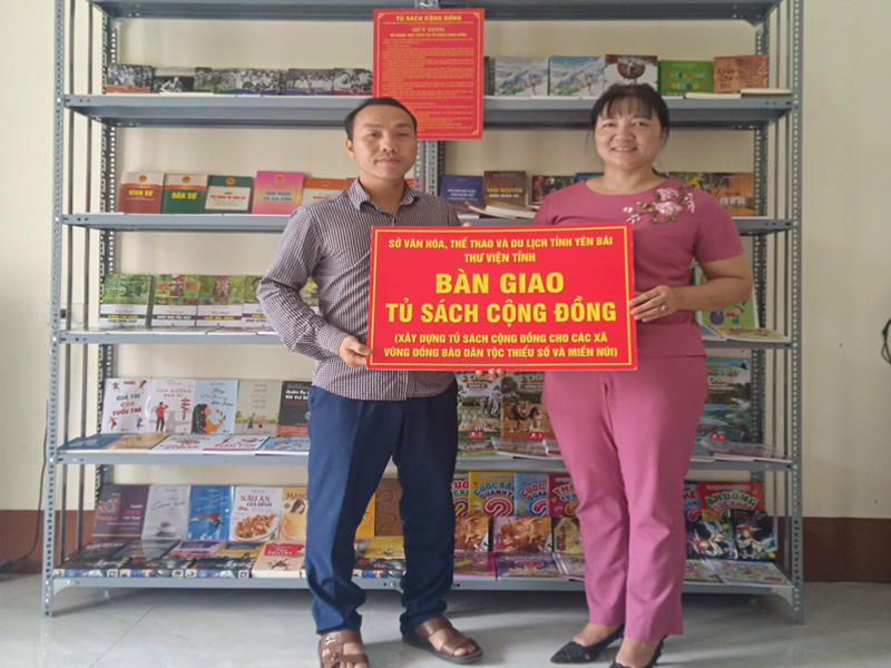 Tổ chức bàn giao “Tủ sách cộng đồng” tại huyện Văn Yên, tỉnh Yên Bái